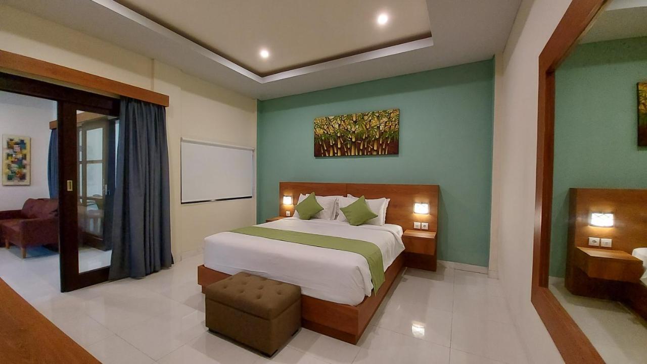 The New Moon Seminyak Exterior foto
