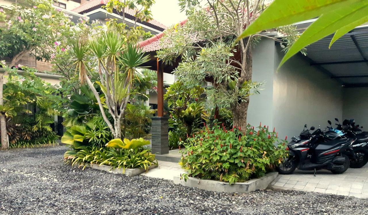The New Moon Seminyak Exterior foto