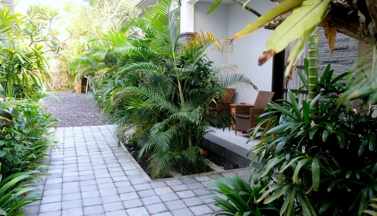 The New Moon Seminyak Exterior foto