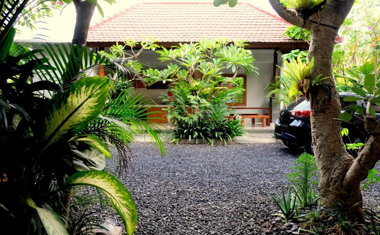 The New Moon Seminyak Exterior foto
