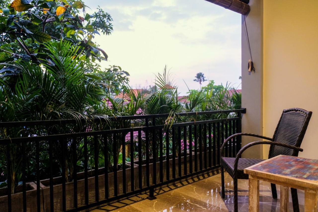 The New Moon Seminyak Exterior foto
